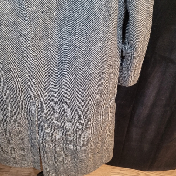 Classic Gray Herringbone Coat - Picture 7 of 16